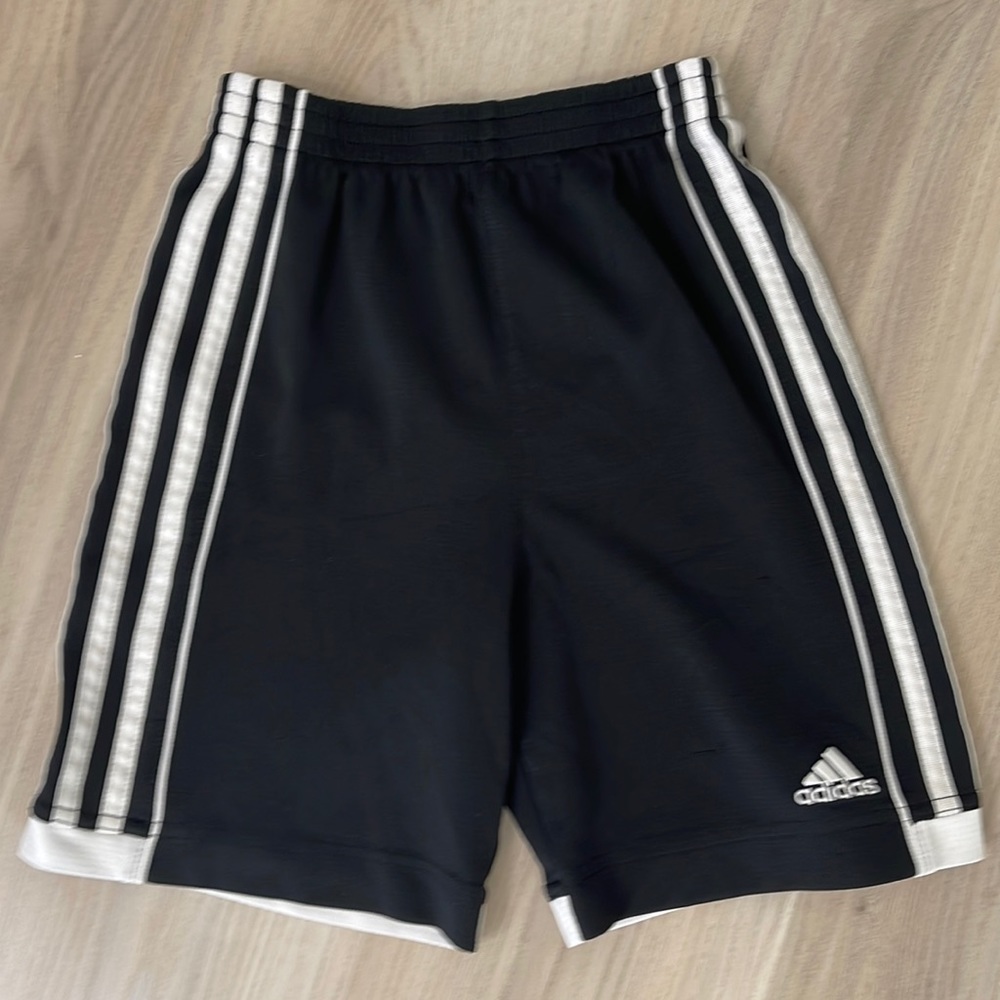 🔹Adidas Shorts - Boys Size 6🔹